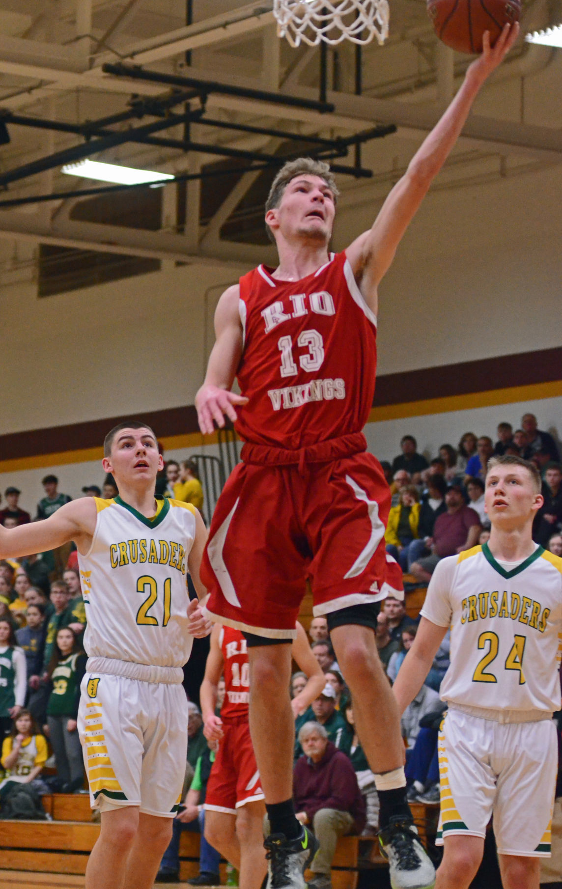 Brandon Rowe layup